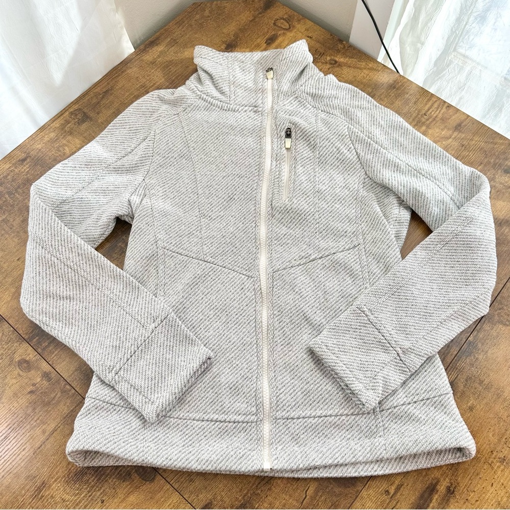 Athleta Trailwinds Knit Hike Jacket, Sandy White Heather, Medium - Picture 5 of 14